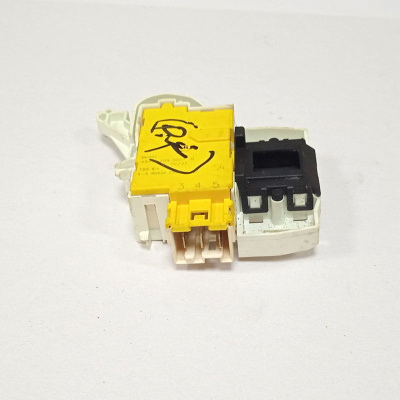 Устройство блокировки люка Ariston Indesit DK001 WMUF 5050 B Фото 3