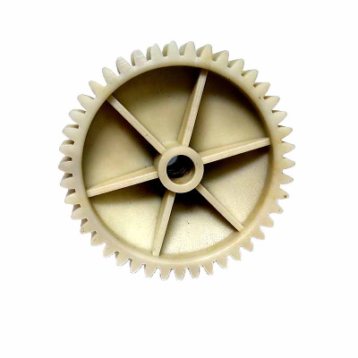 Шестерня мясорубки Redmond - вид снизу